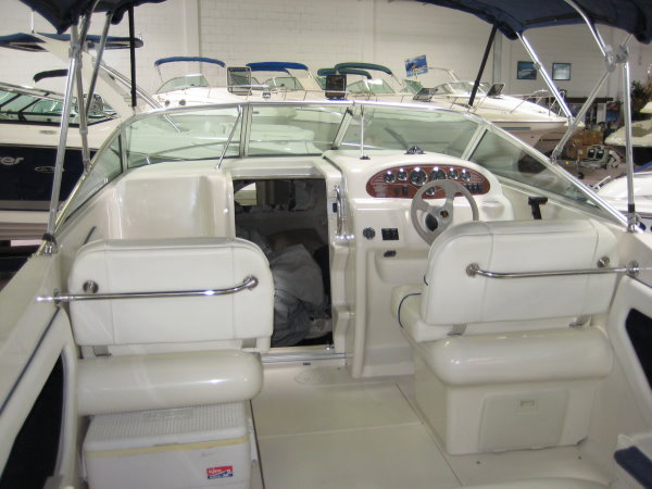 sea ray 215ec Mittel Deck